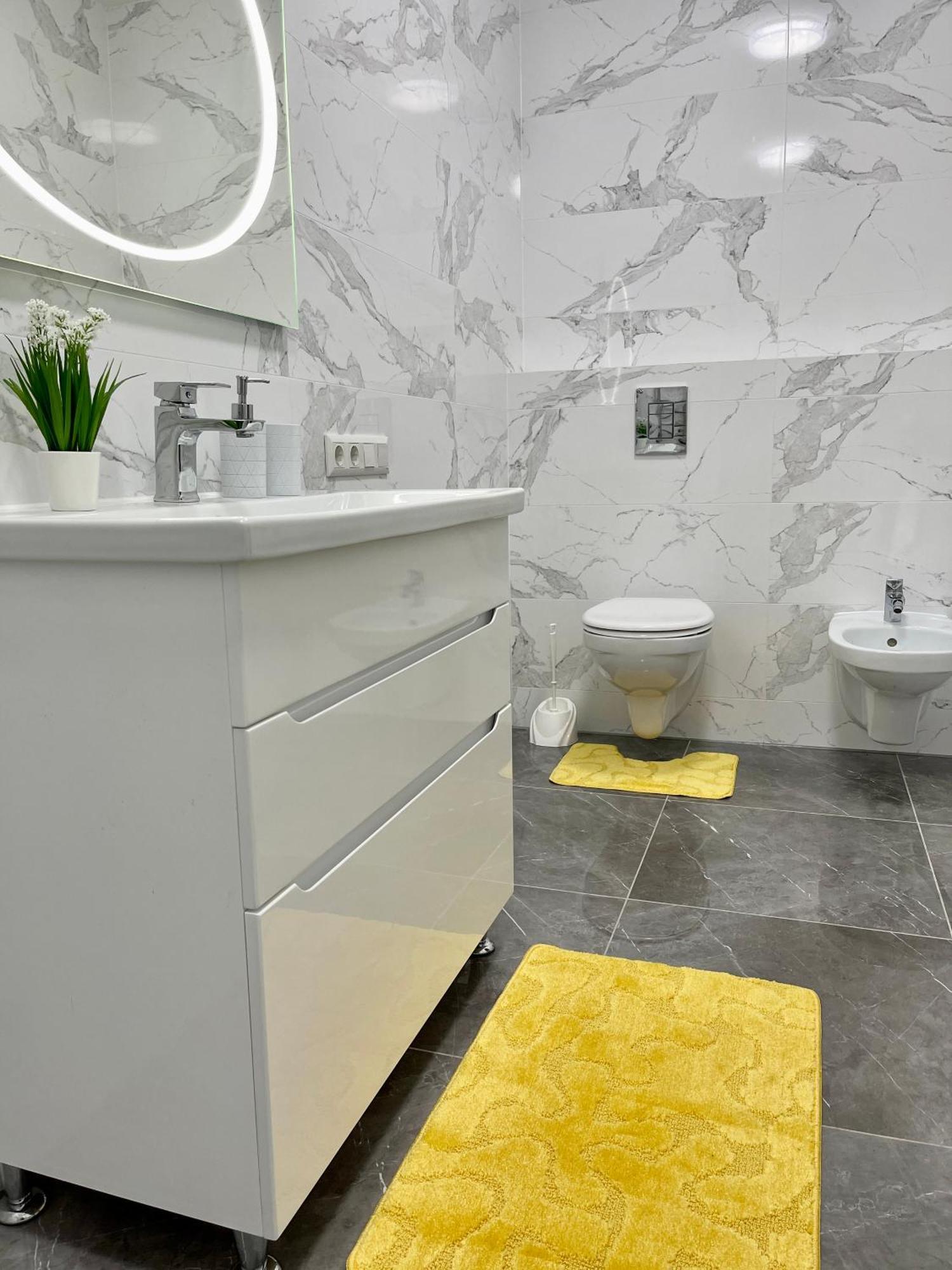 Sunny Home Apartments Апартаменти У Новобудові Поряд Медичний Центр Angelholm Дуже Чисто! Chernivtsi Luaran gambar